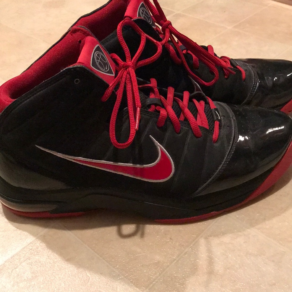 Men’s nike basketball shoes